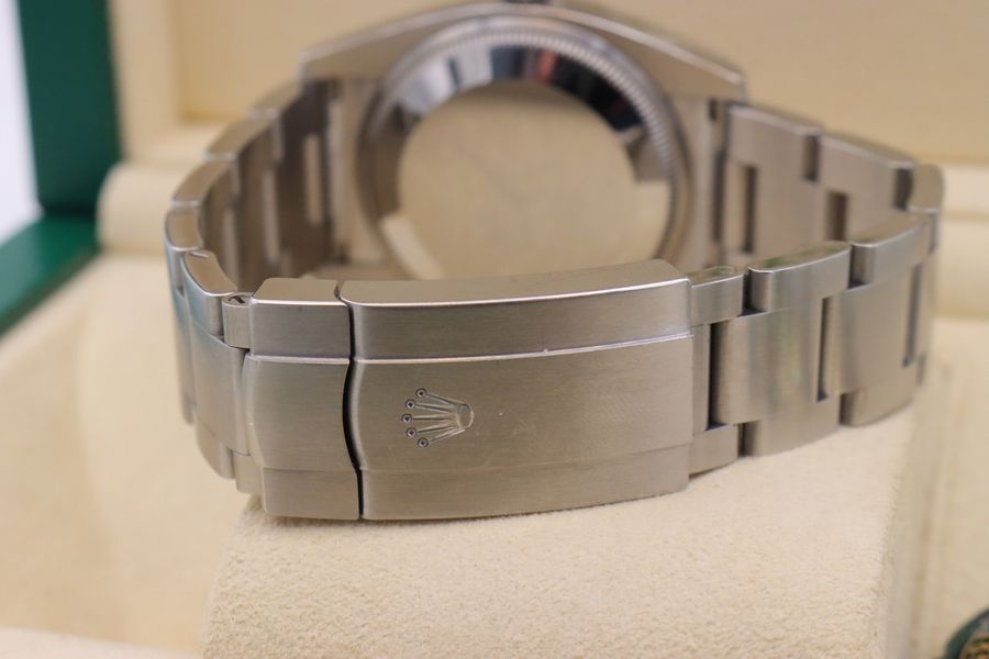 Rolex Oyster Perpetual 114200